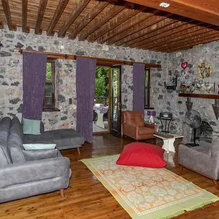 Peaceful With Private Pool And Garden In Fethiye شقة *