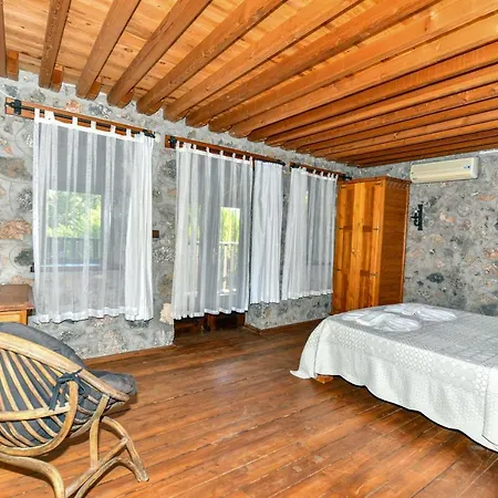 Peaceful With Private Pool And Garden In Fethiye