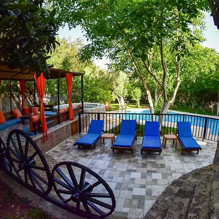 Peaceful With Private Pool And Garden In Fethiye * كاياكوي