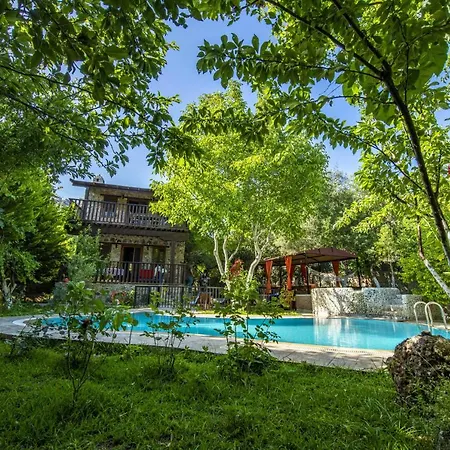 Peaceful With Private Pool And Garden In Fethiye كاياكوي