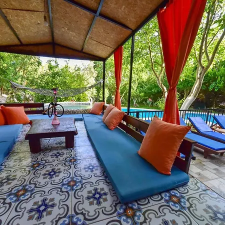 Peaceful With Private Pool And Garden In Fethiye